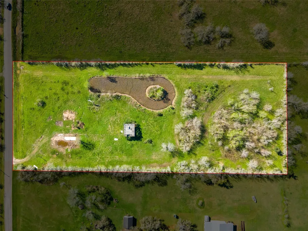 7522 S F Austin Jones Creek, TX 77541