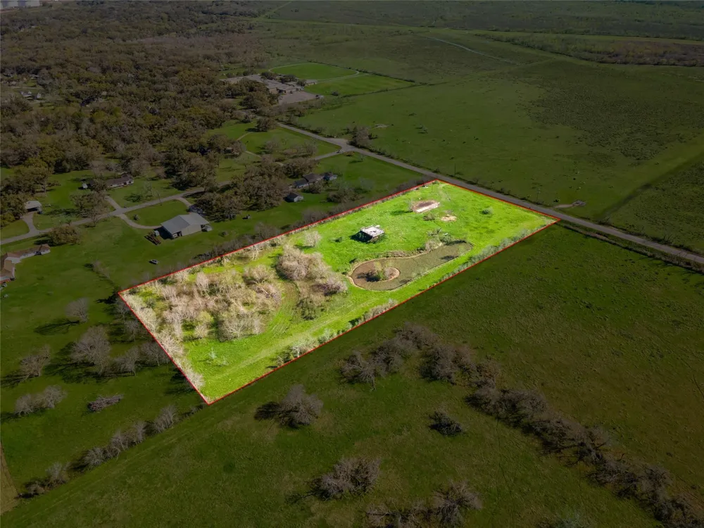 7522 S F Austin Jones Creek, TX 77541