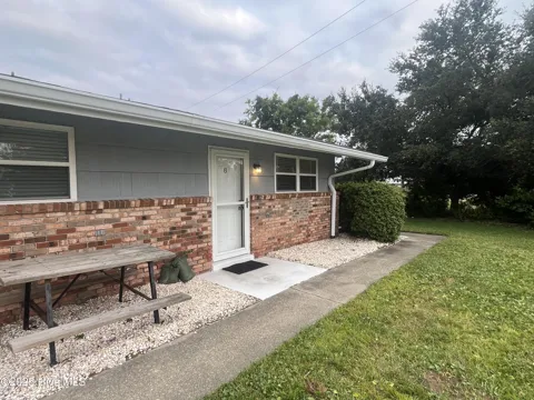 109 Cedar Lane #8