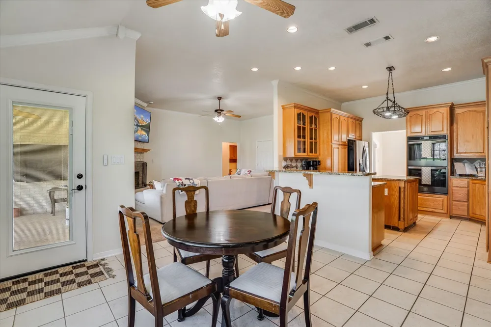 104 Firestone Place Meadowlakes, TX 78654