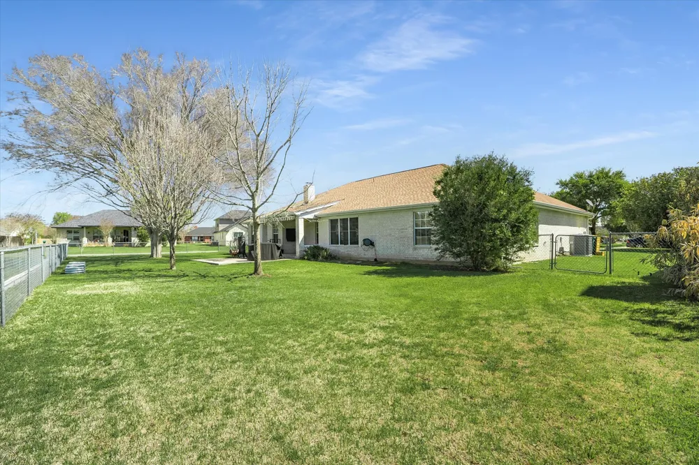 104 Firestone Place Meadowlakes, TX 78654