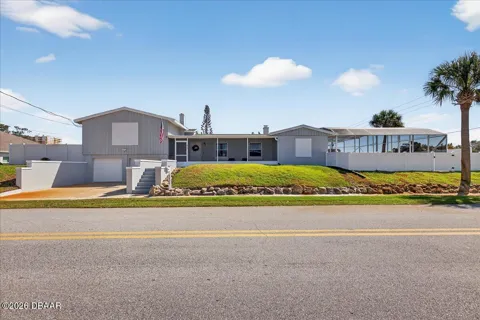 1600 Oleander Avenue