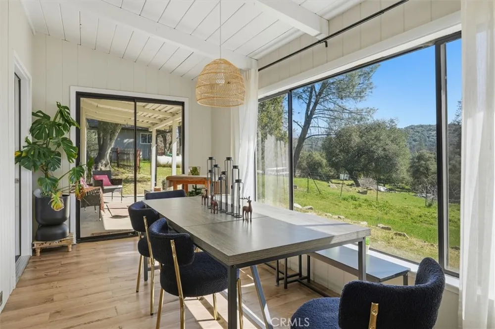 45430 Lauri Oakhurst, CA 93644