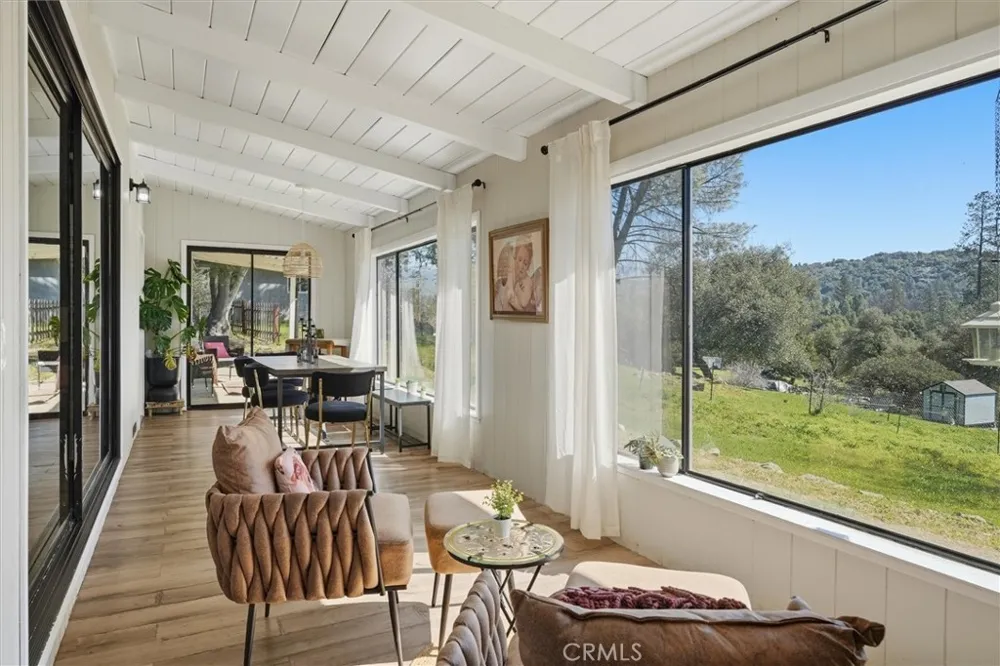 45430 Lauri Oakhurst, CA 93644
