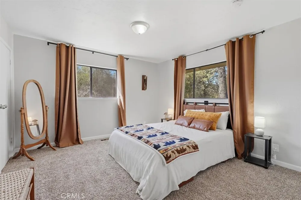 45430 Lauri Oakhurst, CA 93644