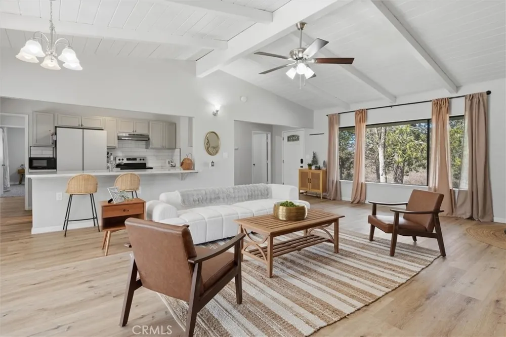 45430 Lauri Oakhurst, CA 93644