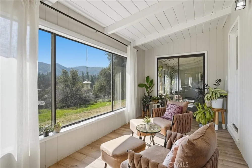 45430 Lauri Oakhurst, CA 93644