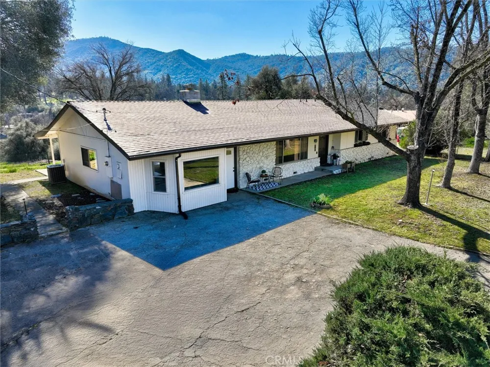 45430 Lauri Oakhurst, CA 93644