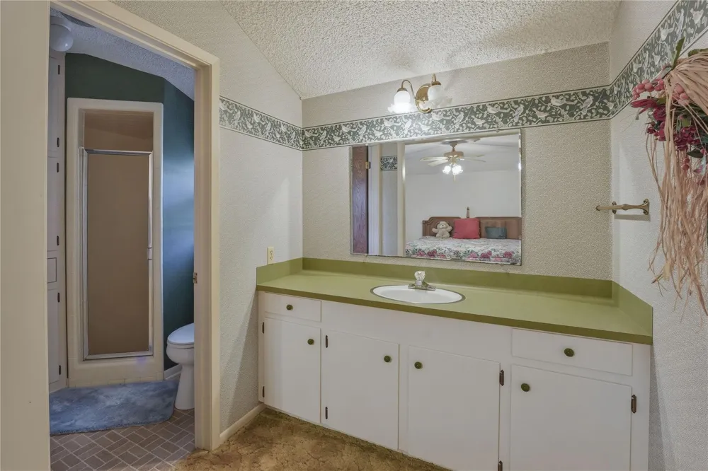414 Giese Lane La Grange, TX 78945