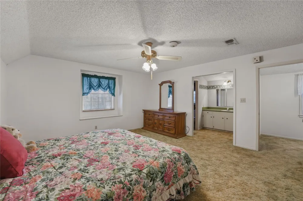 414 Giese Lane La Grange, TX 78945
