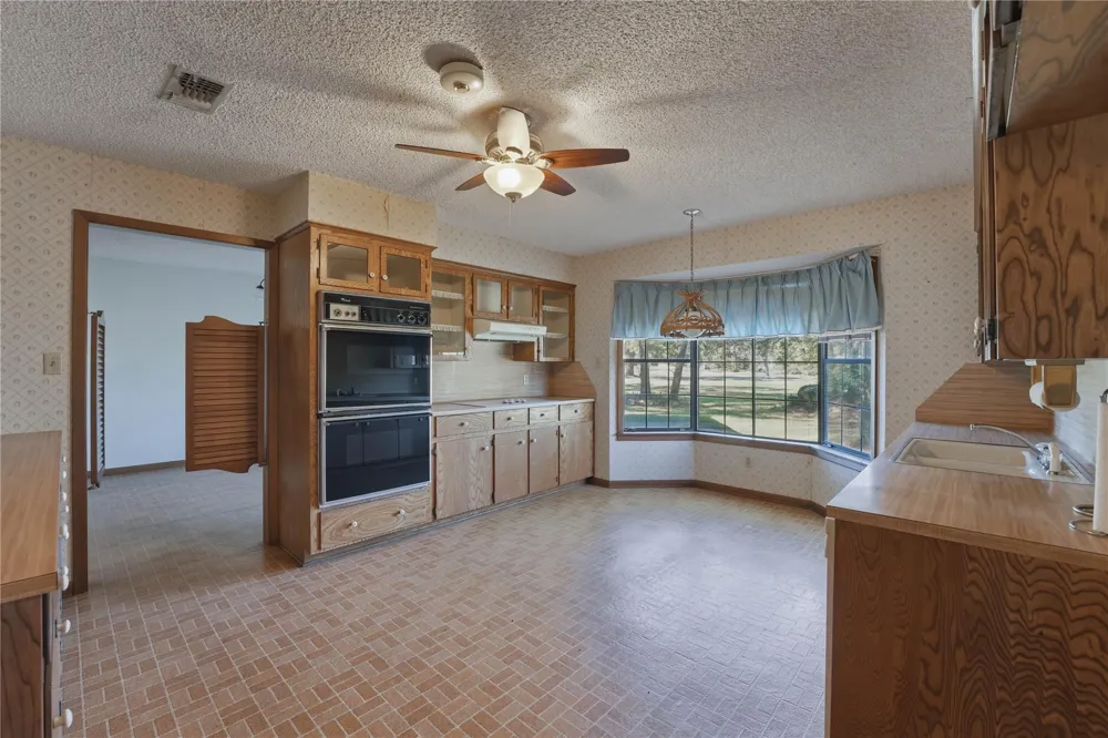 414 Giese Lane La Grange, TX 78945
