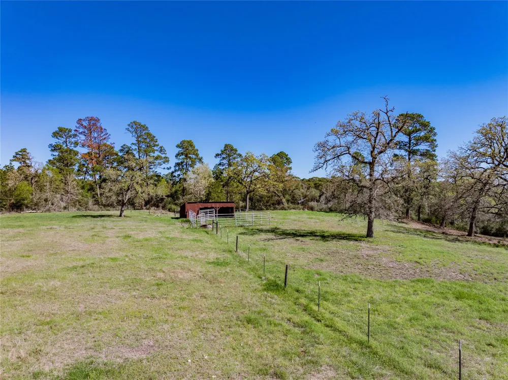 414 Giese Lane La Grange, TX 78945