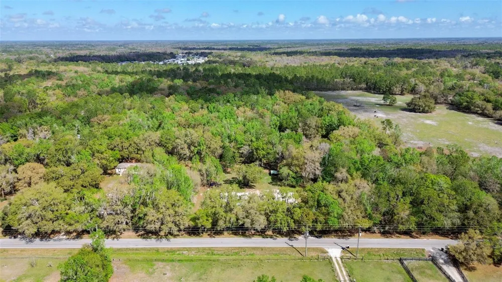 2015 W SOCRUM LOOP ROAD Lakeland, FL 33810