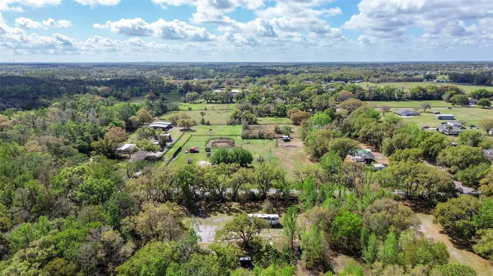 2015 W SOCRUM LOOP ROAD Lakeland, FL 33810