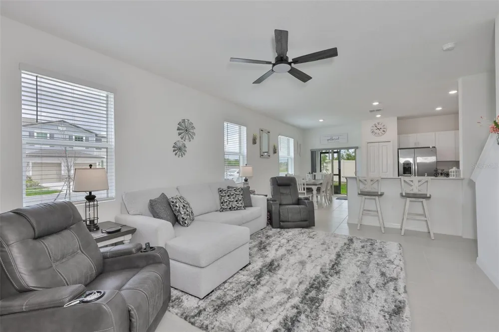 2661 SUNRAY VENUS WAY Ruskin, FL 33570