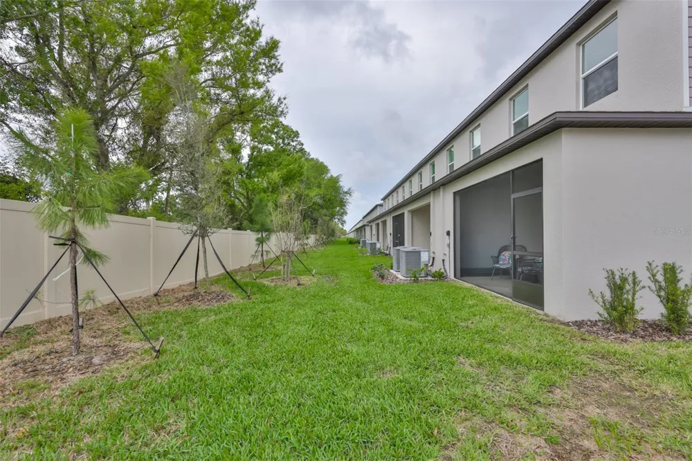 2661 SUNRAY VENUS WAY Ruskin, FL 33570