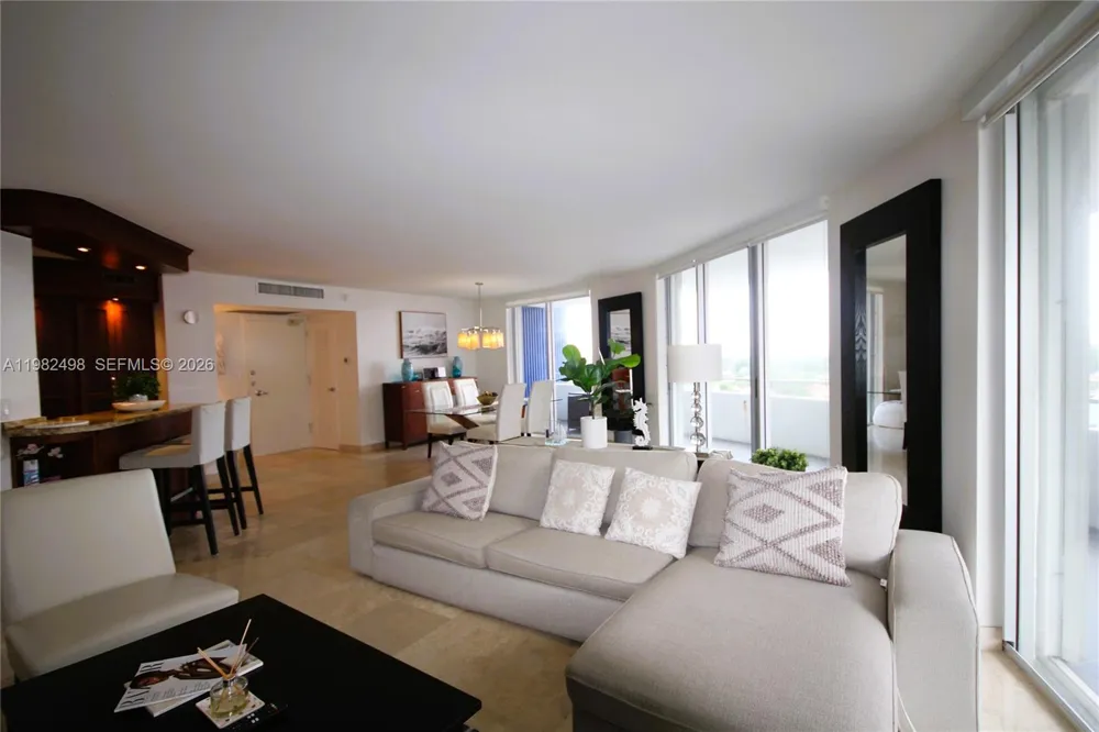 5161 COLLINS AV #1004 Miami Beach, FL 33140