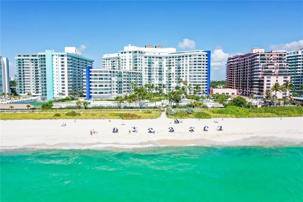 5161 COLLINS AV #1004 Miami Beach, FL 33140