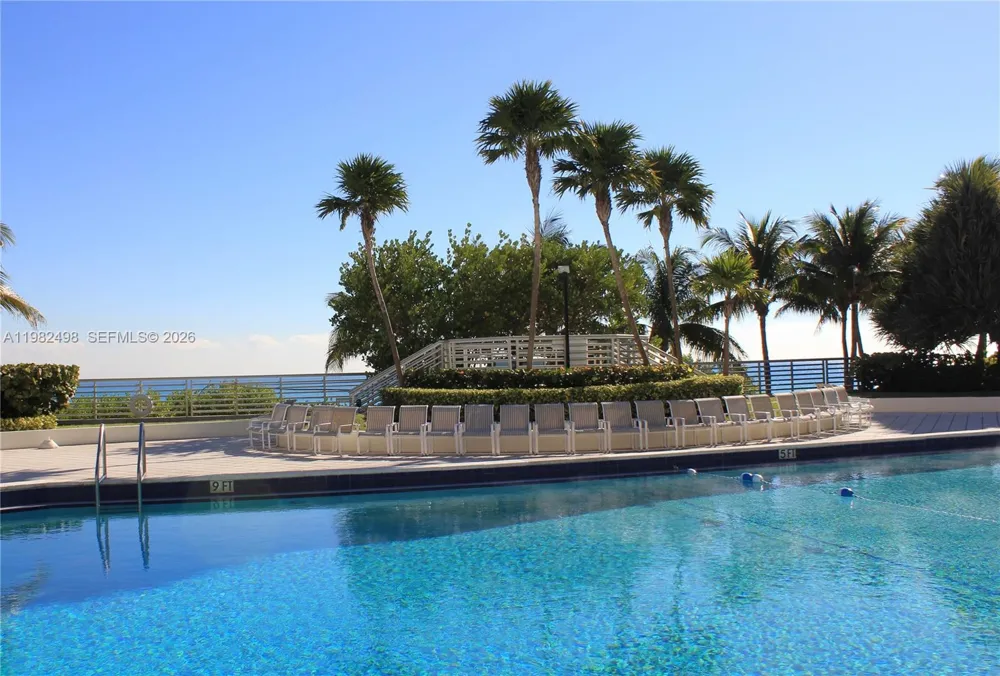 5161 COLLINS AV #1004 Miami Beach, FL 33140