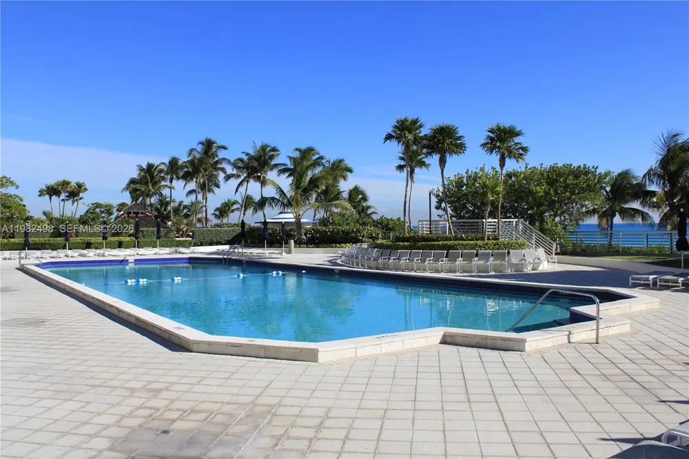 5161 COLLINS AV #1004 Miami Beach, FL 33140
