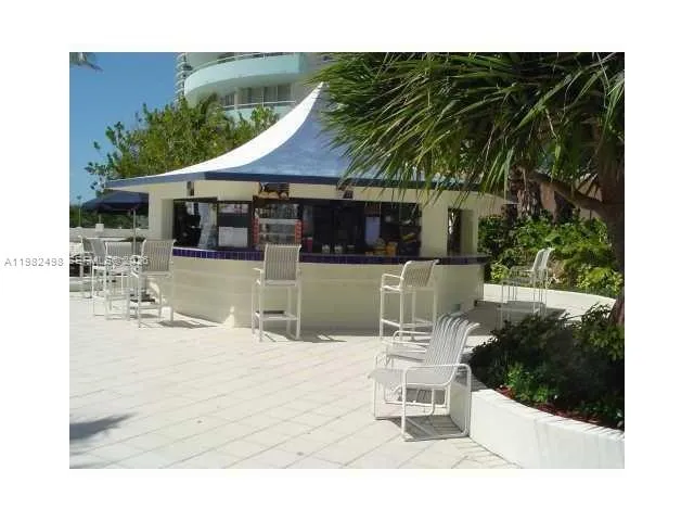5161 COLLINS AV #1004 Miami Beach, FL 33140