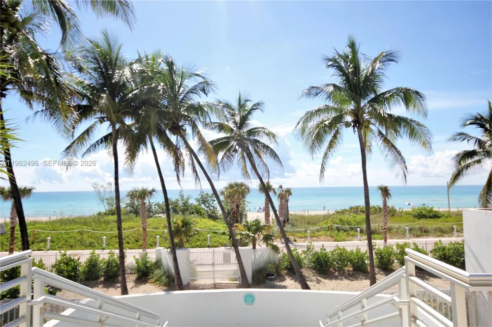 5161 COLLINS AV #1004 Miami Beach, FL 33140