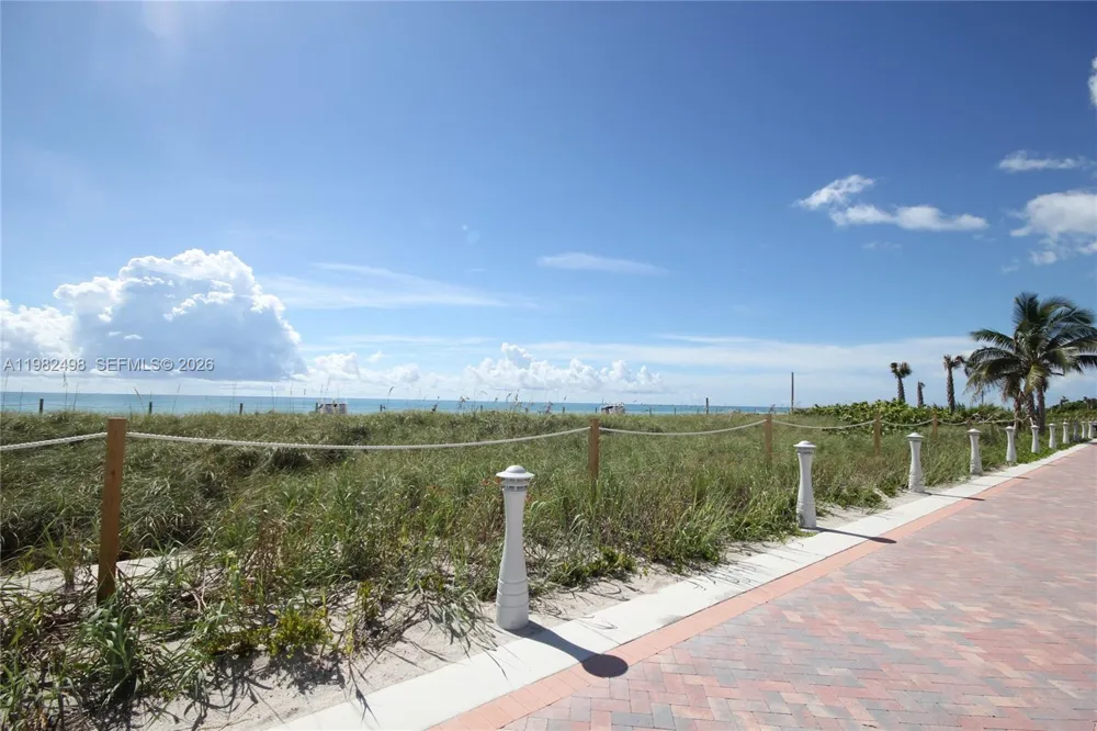 5161 COLLINS AV #1004 Miami Beach, FL 33140
