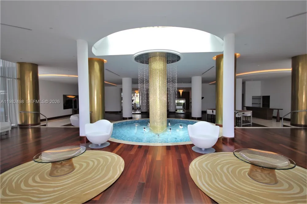 5161 COLLINS AV #1004 Miami Beach, FL 33140