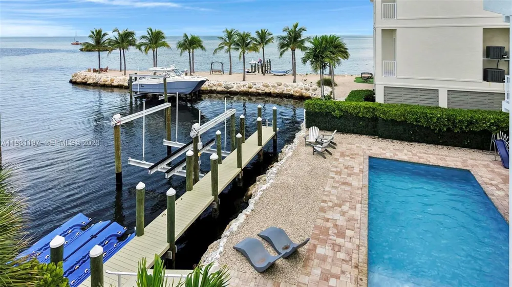 865 50th Street Gulf Marathon, FL 33050