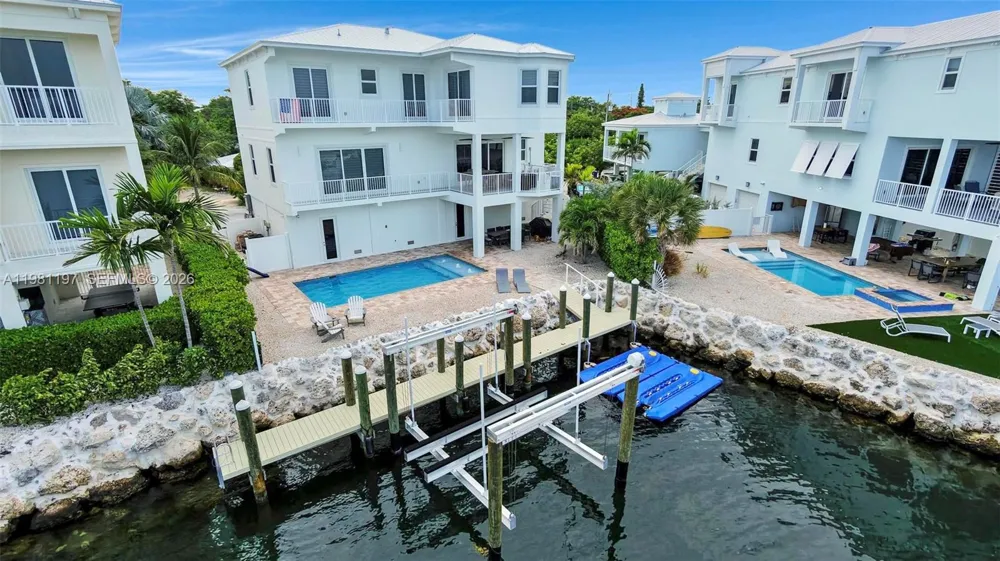 865 50th Street Gulf Marathon, FL 33050