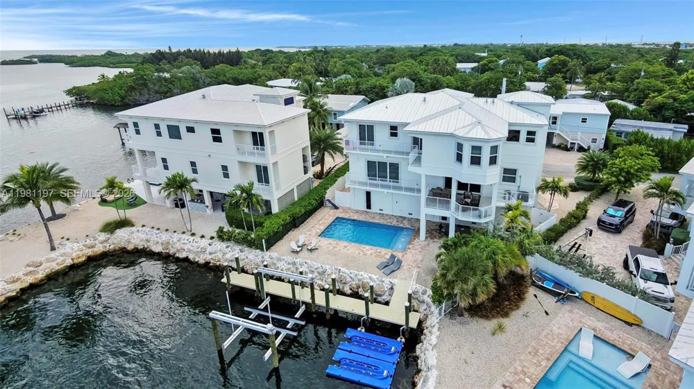 865 50th Street Gulf Marathon, FL 33050