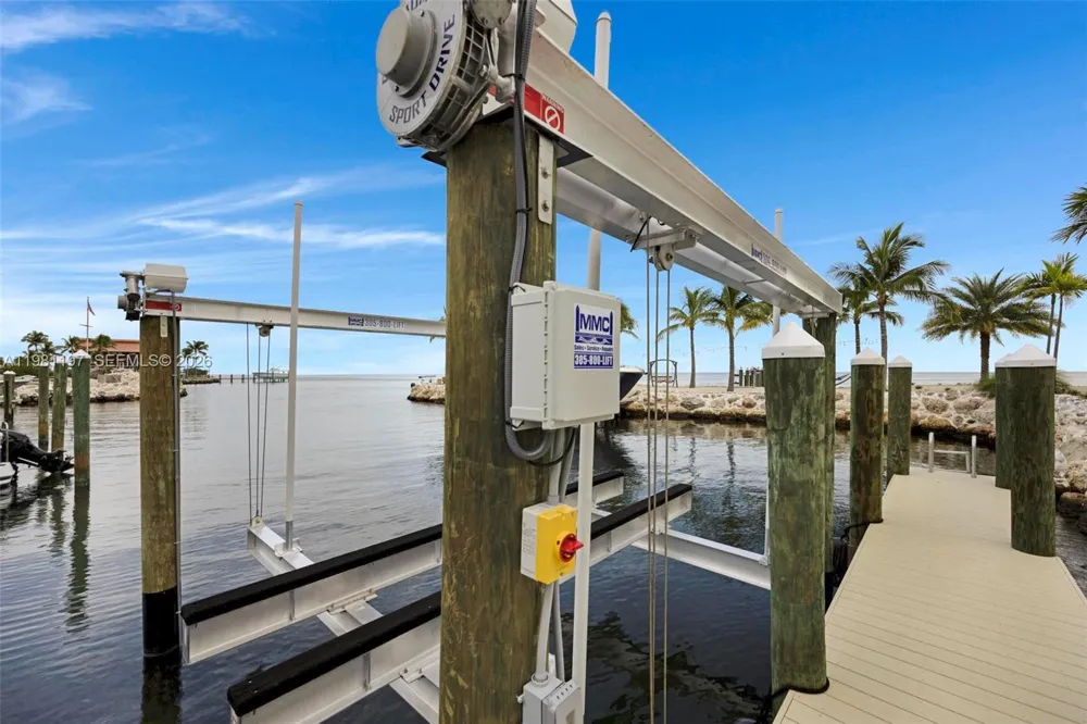 865 50th Street Gulf Marathon, FL 33050