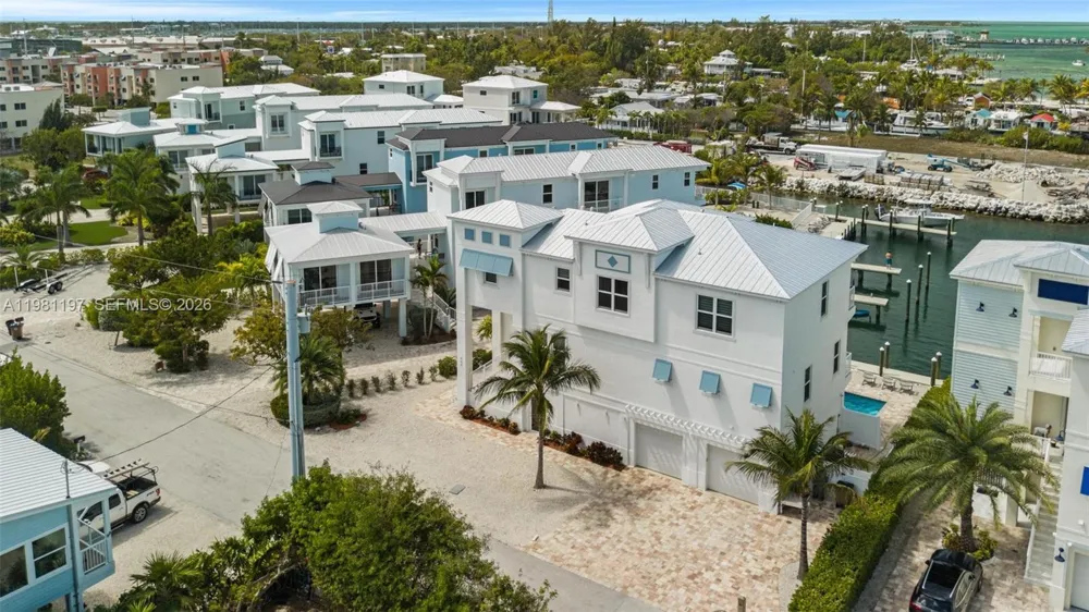 865 50th Street Gulf Marathon, FL 33050