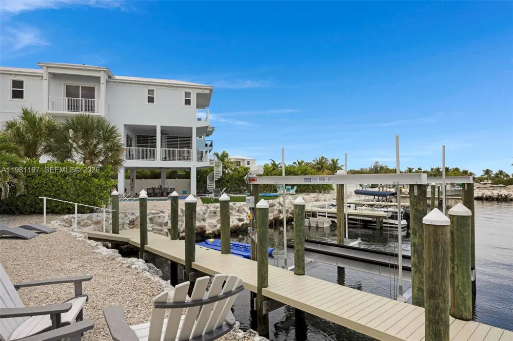 865 50th Street Gulf Marathon, FL 33050