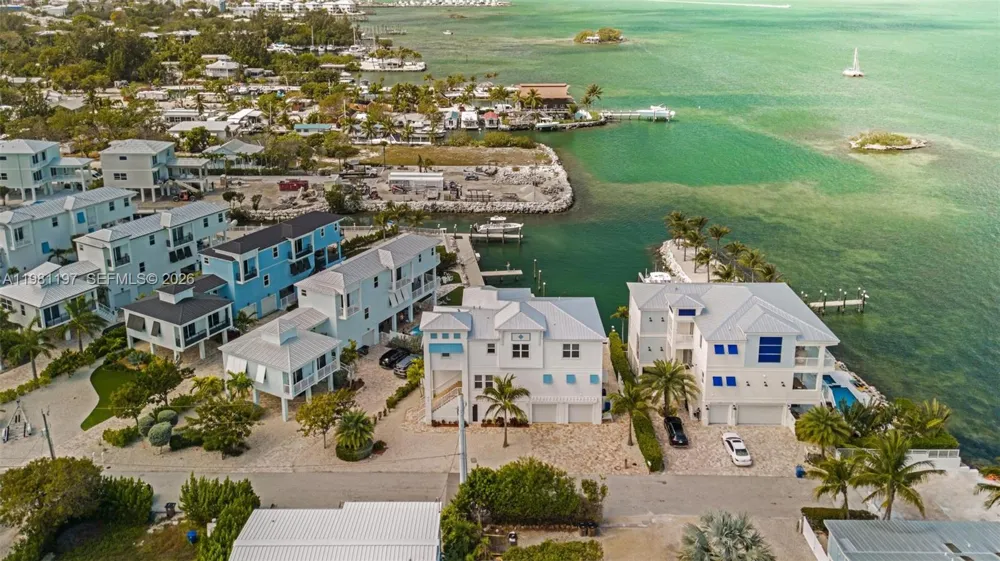 865 50th Street Gulf Marathon, FL 33050