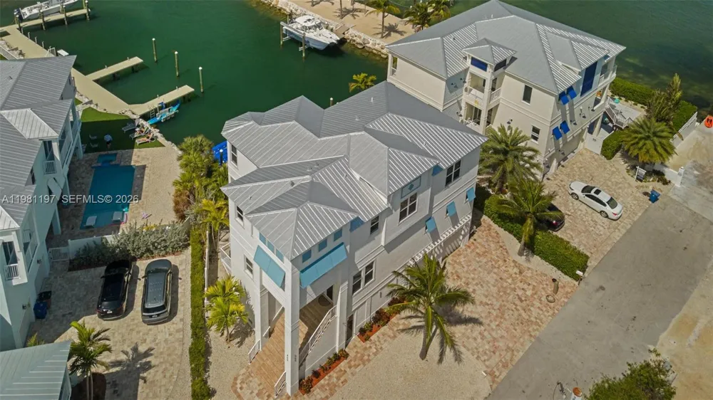 865 50th Street Gulf Marathon, FL 33050