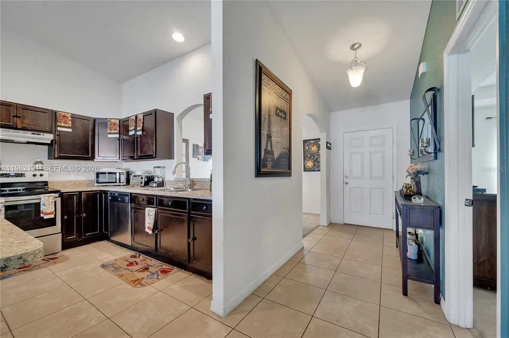 1317 Conch Key Ln Davenport, FL 33837