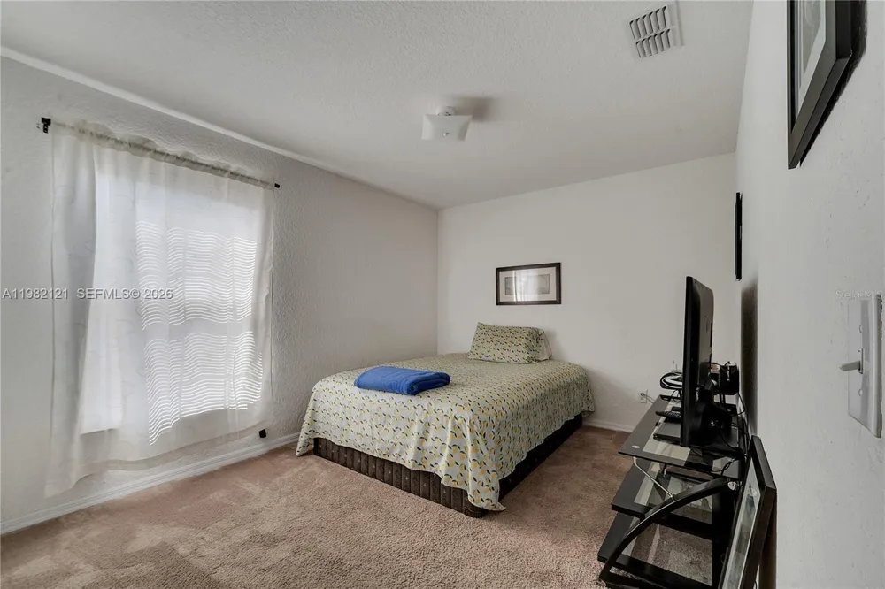 1317 Conch Key Ln Davenport, FL 33837