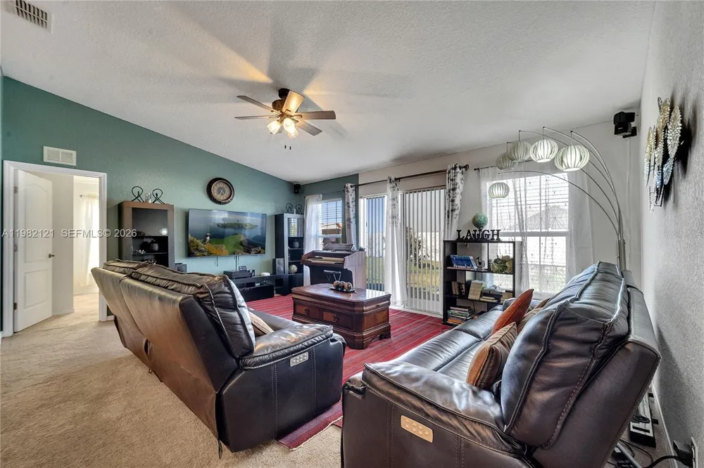 1317 Conch Key Ln Davenport, FL 33837