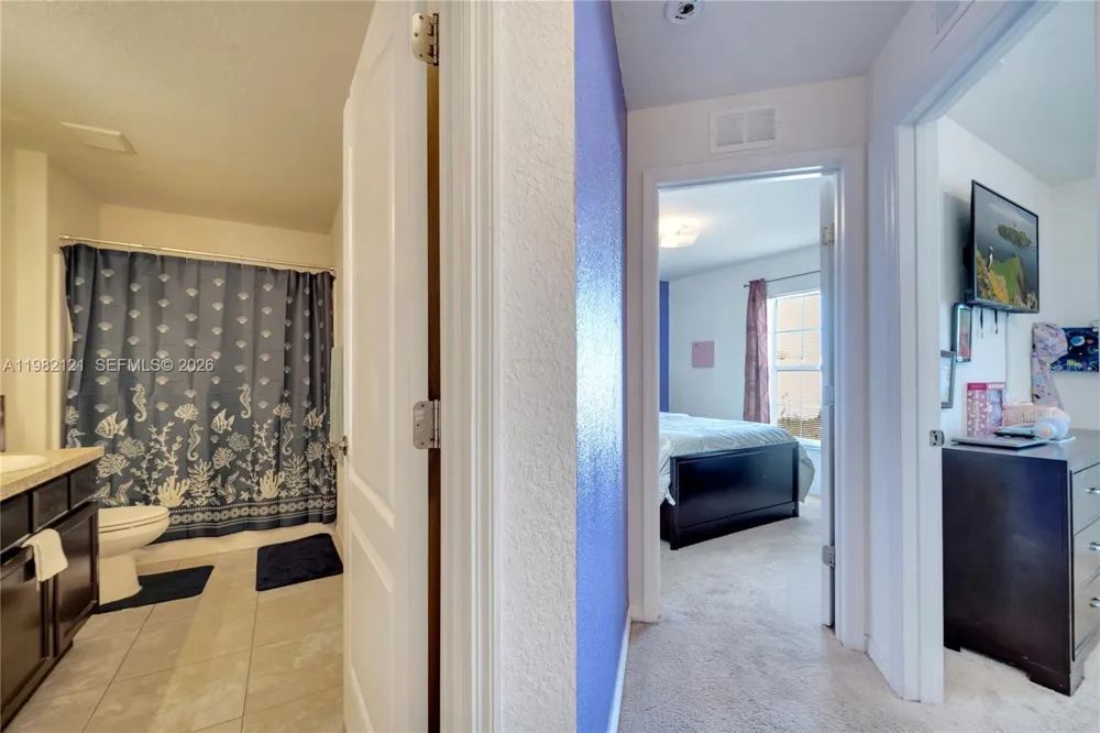 1317 Conch Key Ln Davenport, FL 33837