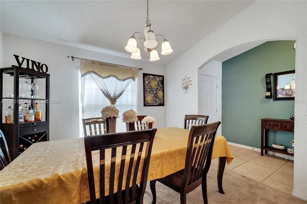1317 Conch Key Ln Davenport, FL 33837