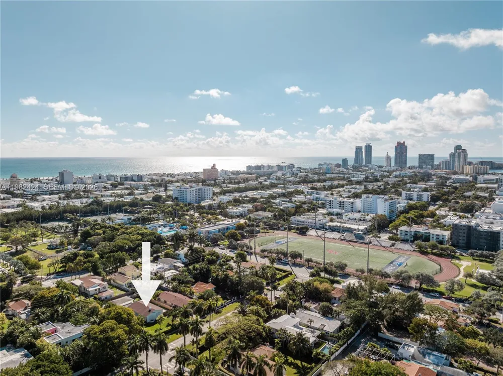 1255 Lenox Ave Miami Beach, FL 33139
