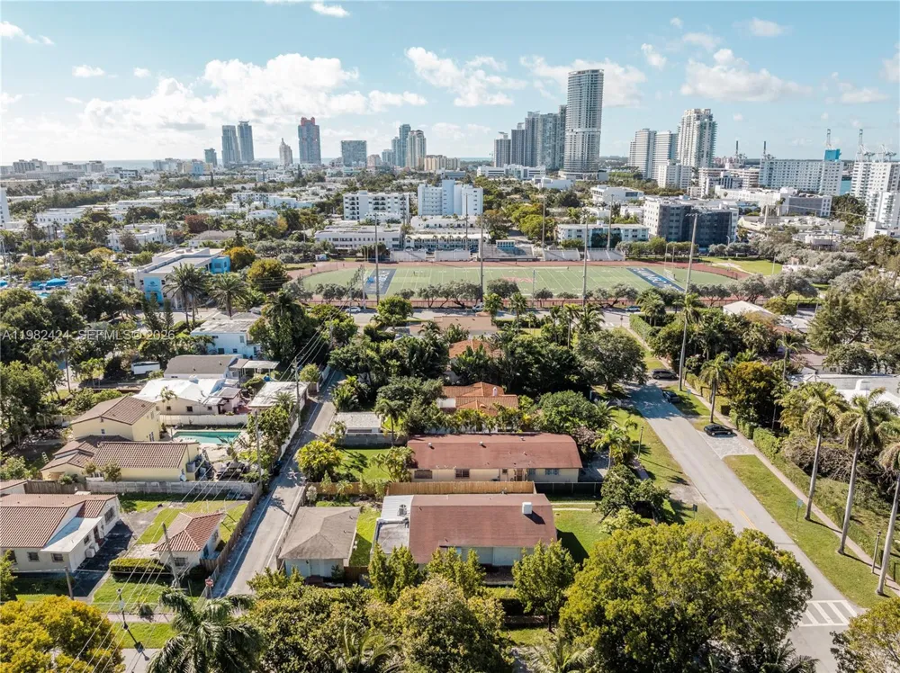 1255 Lenox Ave Miami Beach, FL 33139