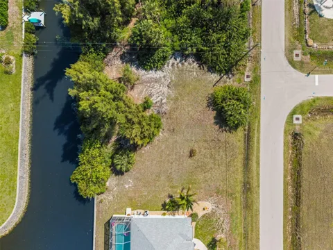 2524 LARKSPUR DRIVE