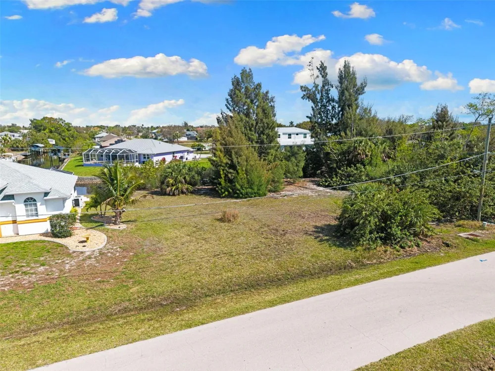 2524 LARKSPUR DRIVE Punta Gorda, FL 33950