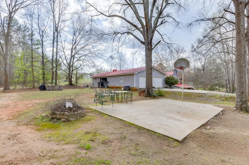 722 Charlie Morris Road Colbert, GA 30628