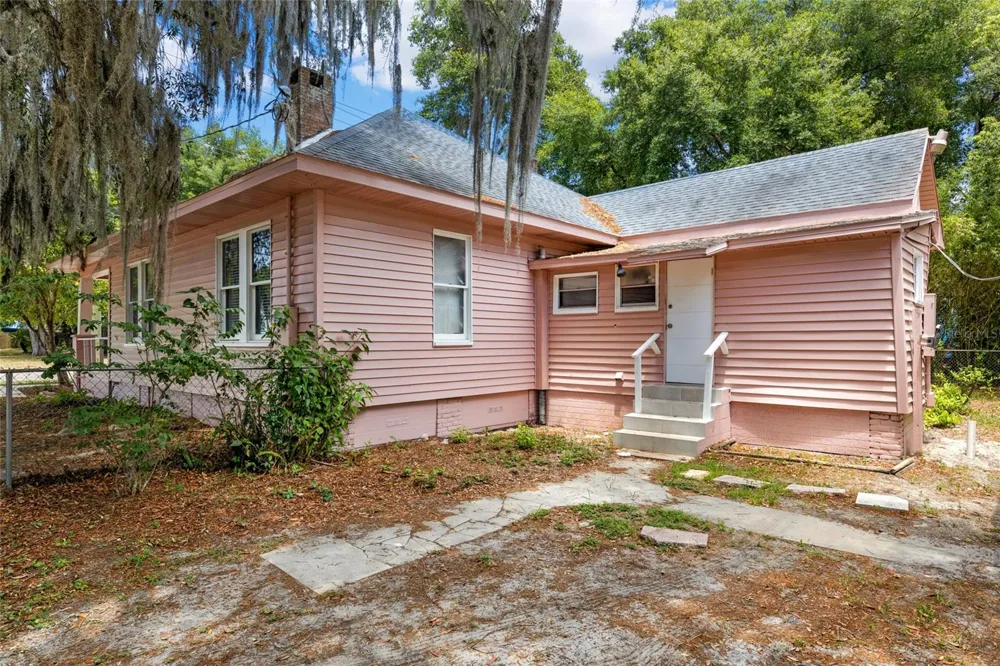 21927 SE 69TH AVENUE Hawthorne, FL 32640