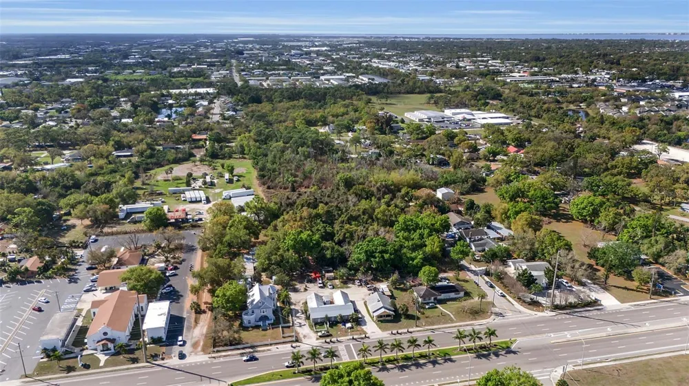 2008 53RD AVENUE E Bradenton, FL 34203