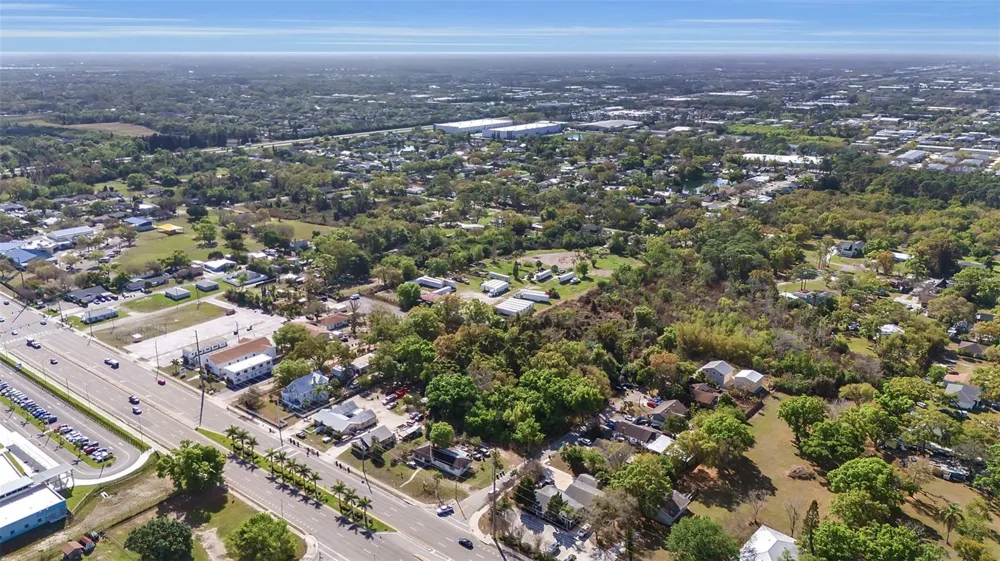 2008 53RD AVENUE E Bradenton, FL 34203