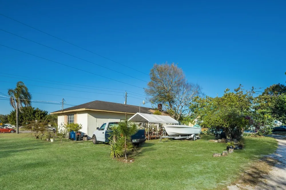 2008 53RD AVENUE E Bradenton, FL 34203